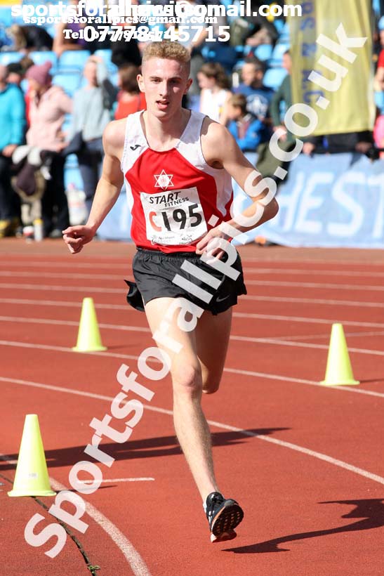 Mens under-17s  Northern 3 Stage Road Relay, SportsCity, Manchester. Photo: David T. Hewitson/Sports for All Pics